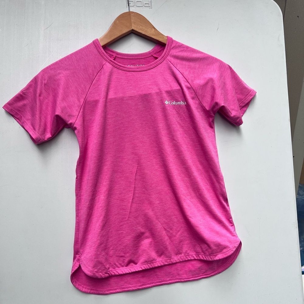 Columbia Heathered Pink Omni Wick Short Sleeve Athletic Tee Girls Size M (10/12)